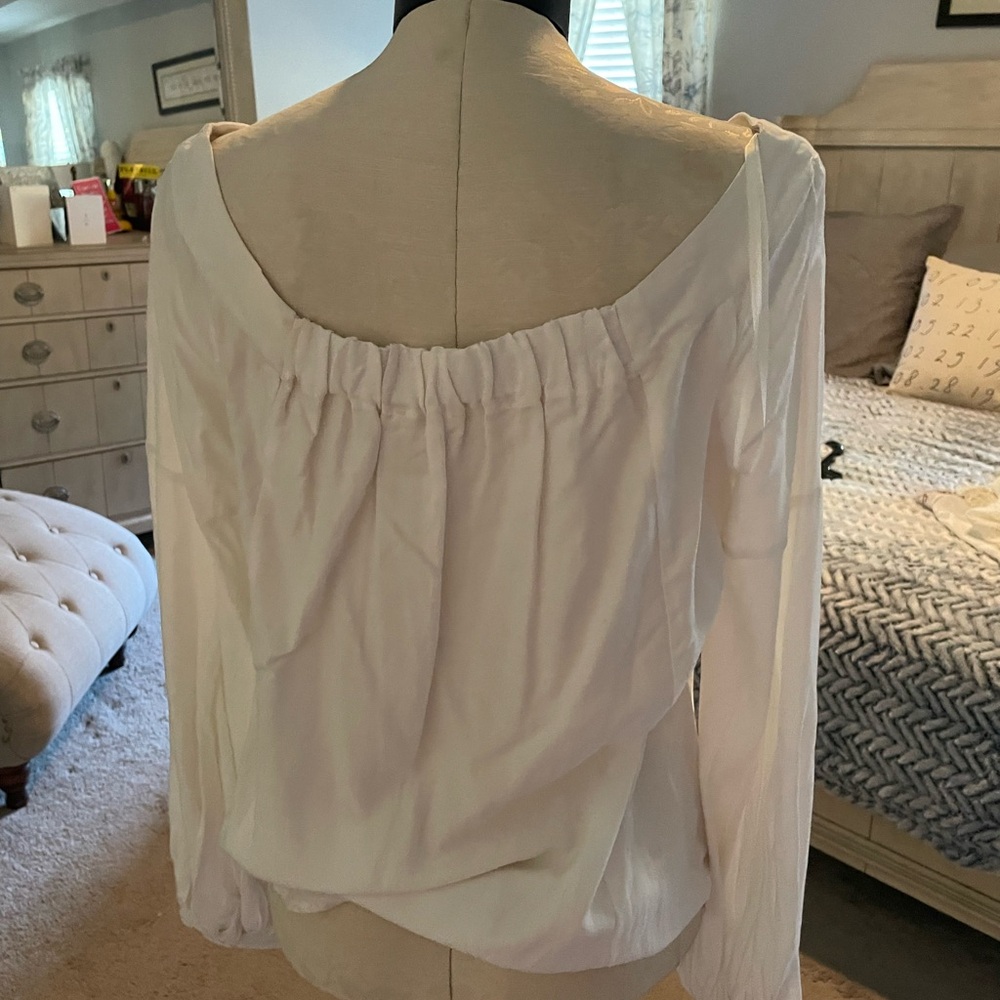 Anthropologie Floreat White Off-Shoulder Long Sleeve Blouse - Picture 4 of 5